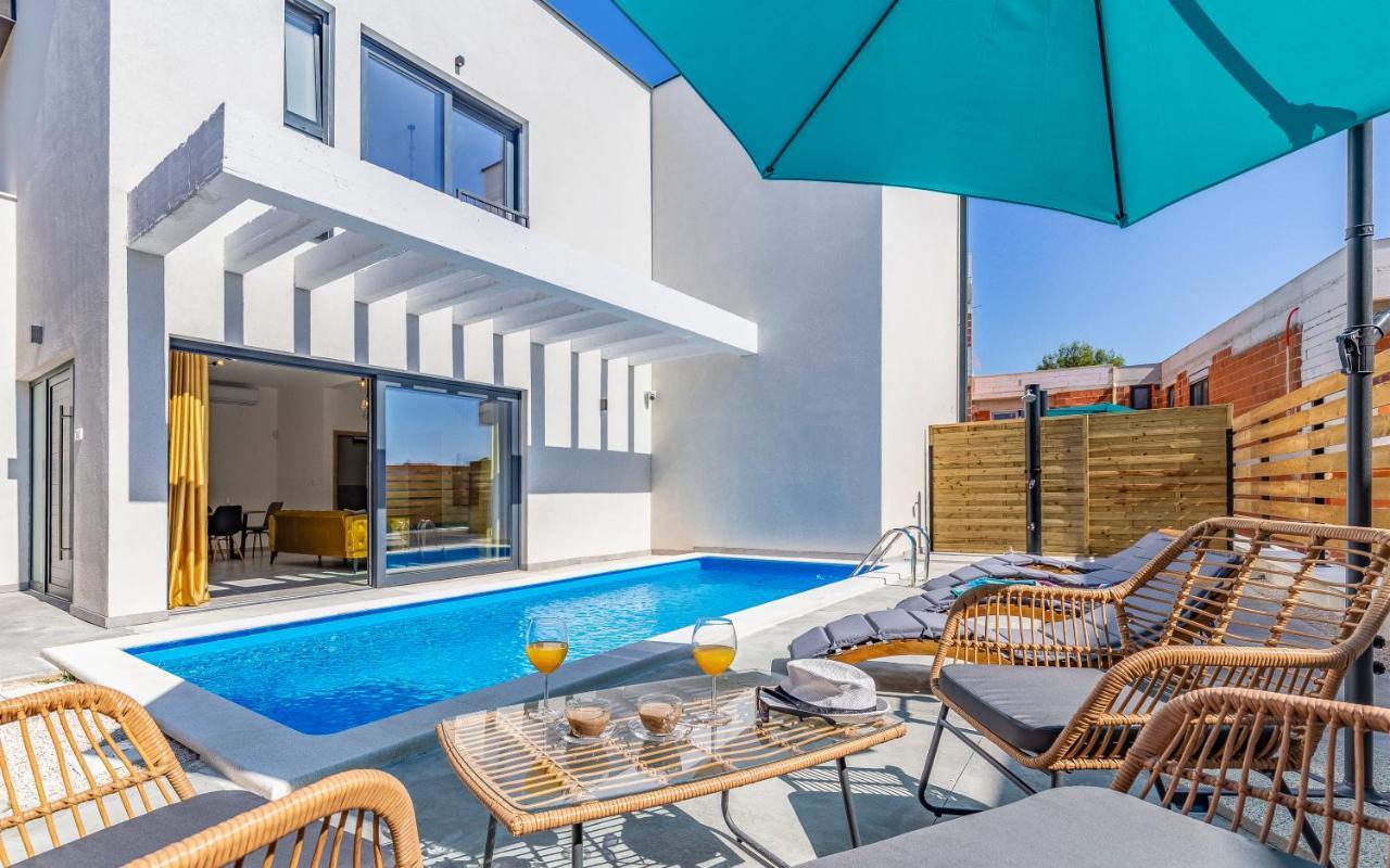 Villa Rougemarin - Marin With Private Pool Medulin Dış mekan fotoğraf